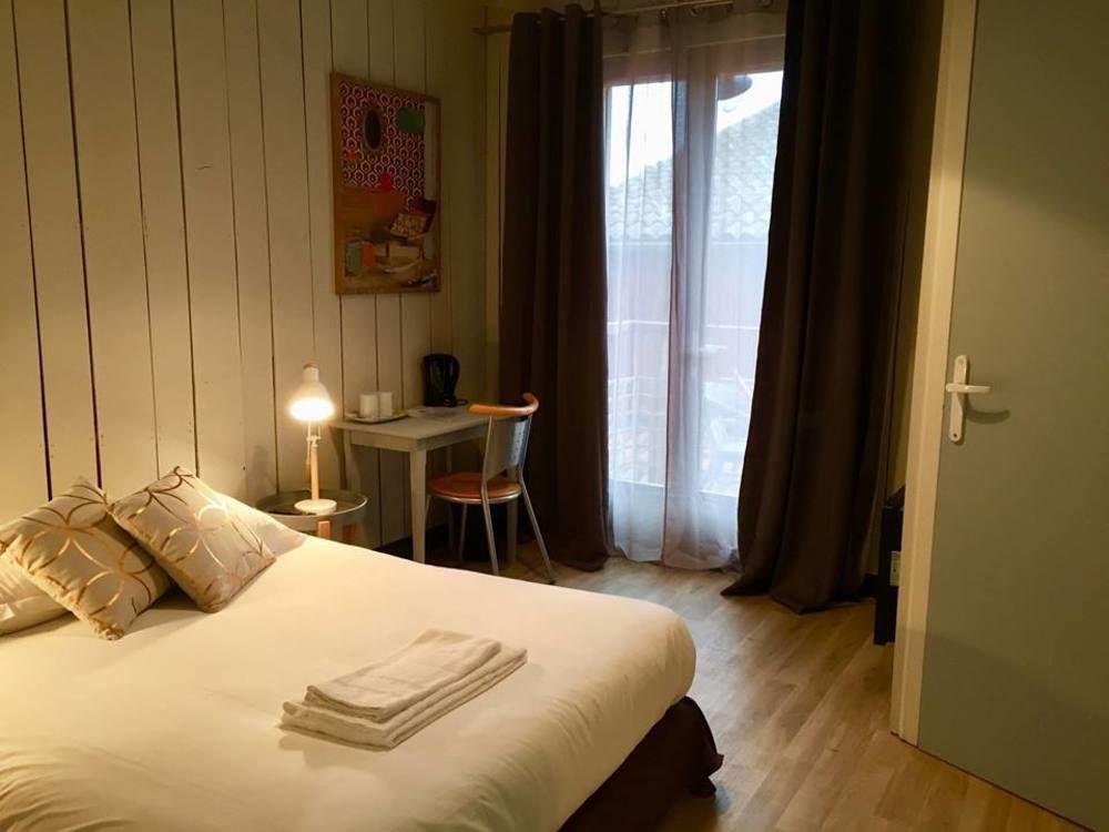 Hotel L'Ile Aux Oiseaux アンデルノ・レ・バン エクステリア 写真